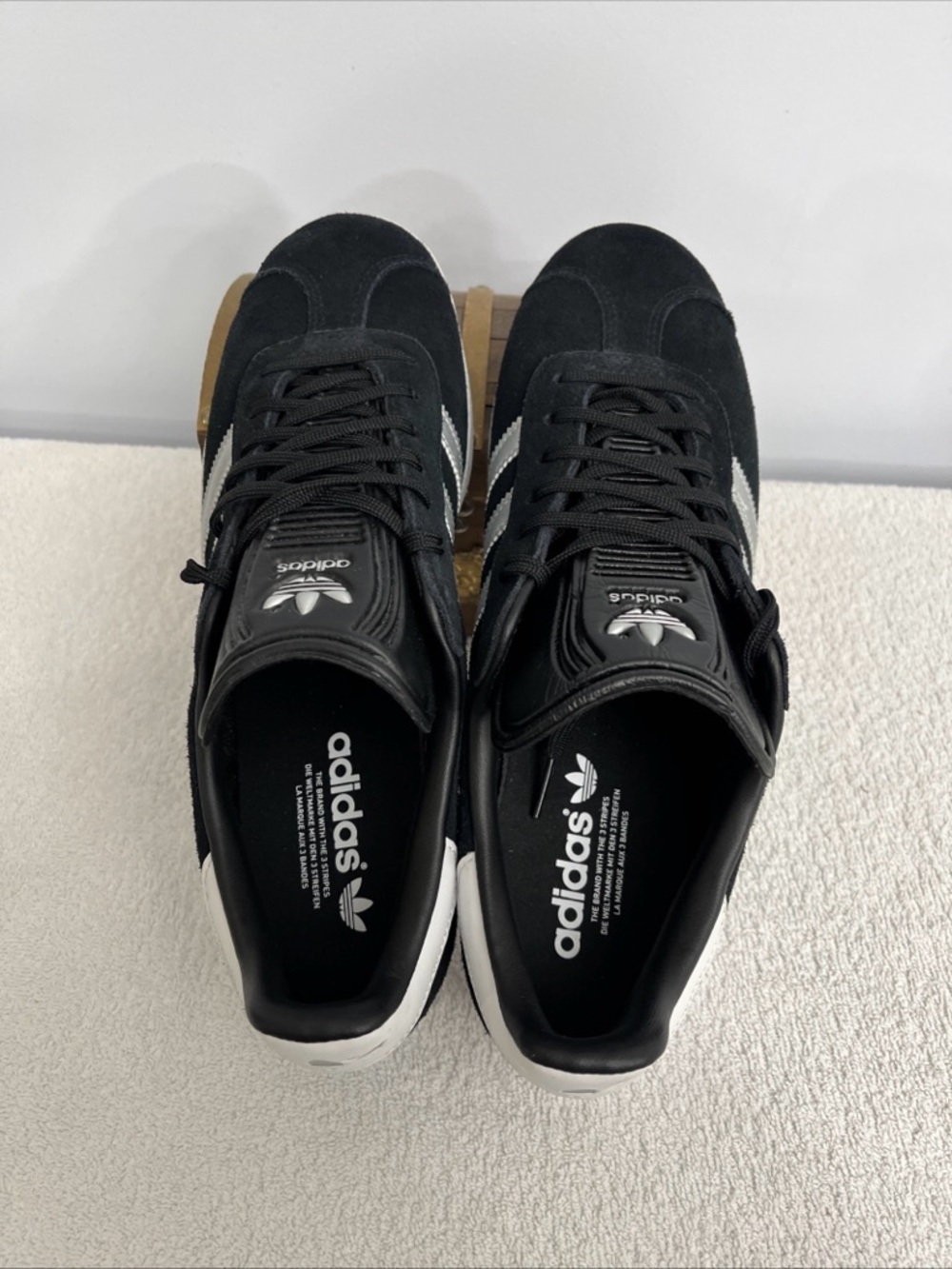 Adidas Women's Sz 11 Men’s Sz 9.5 Gazelle Originals Black/Silver Metallic ID7007 - Picture 8 of 12